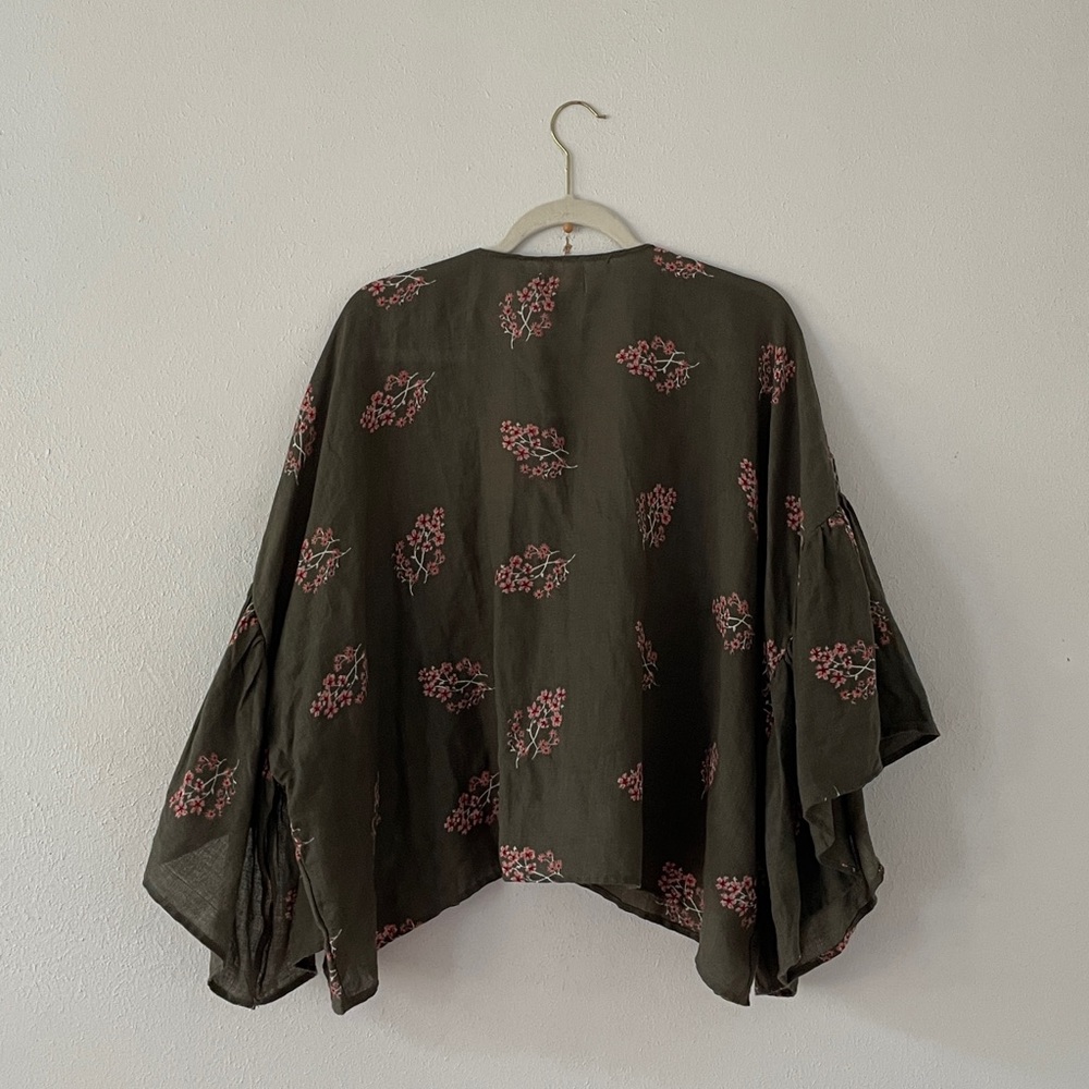 Universal Thread Linen Blend Wrap Top Open Front Onesize Cover Up Coastal Green - Picture 2 of 15